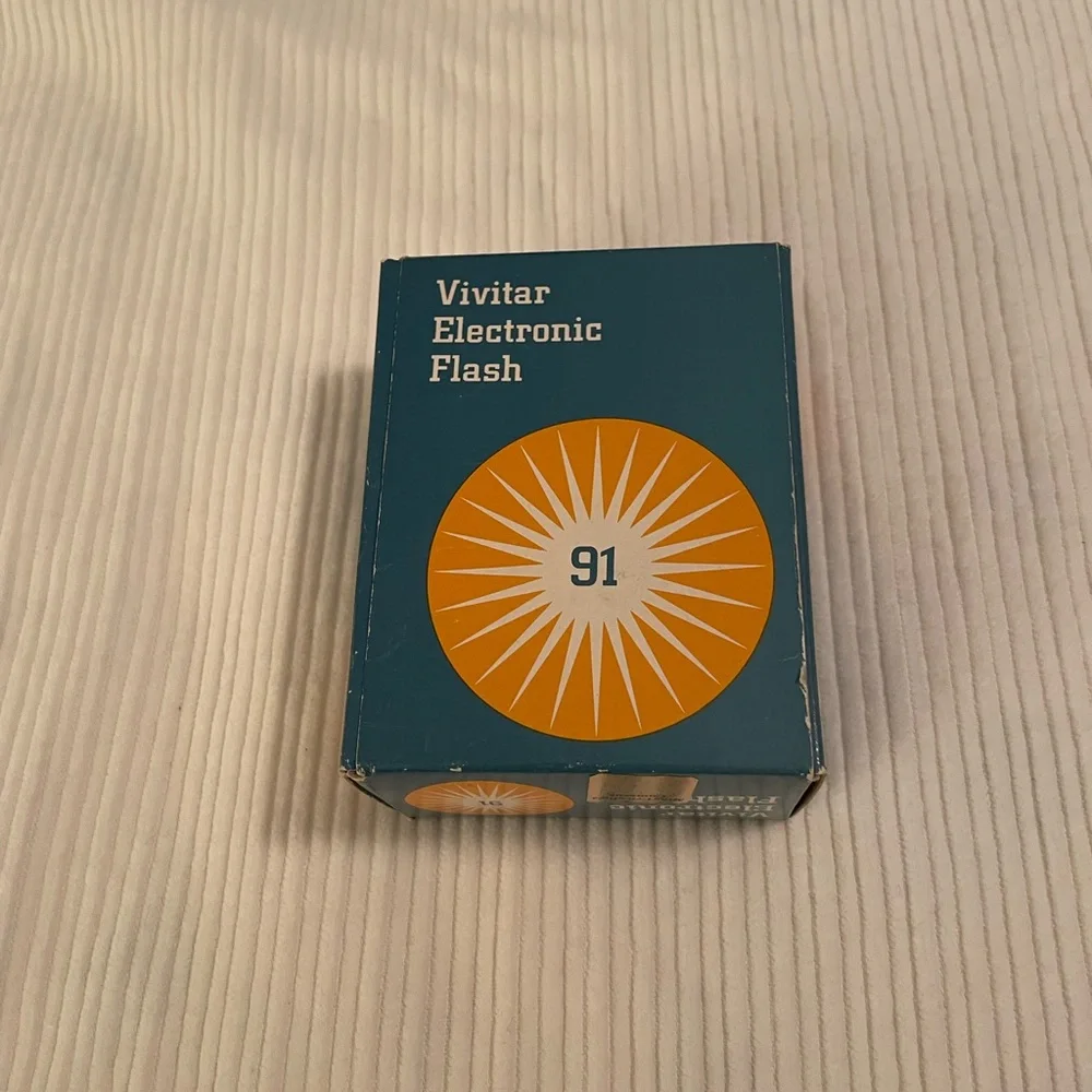 Vintage Vivitar Electronic Flash Camera Vintage in box